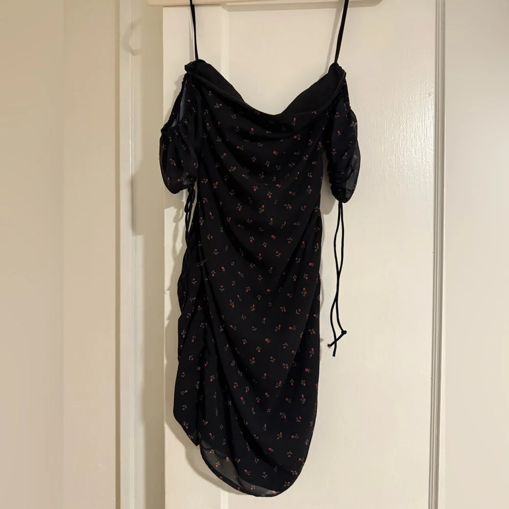 Chic Black Floral Off-Shoulder Mini Dress - Picture 3 of 4